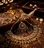 Antique Gold Tone Traditional Choker Necklace Set with Earrings & Maang Tikka - Image 5