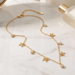 dainty necklace with closure
